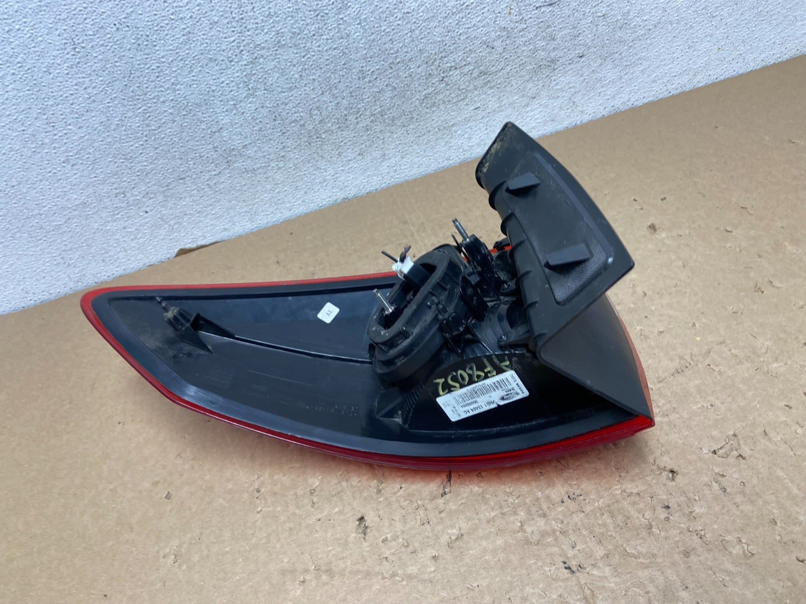2013 to 2016 Ford C-Max Right Passenger RH Side Tail light AF8052 DW6