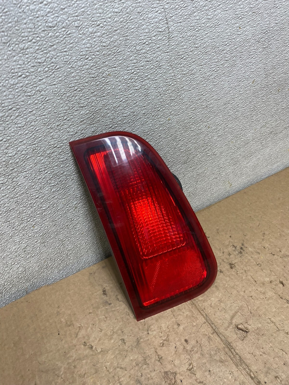 2003 - 2006 Lincoln Navigator Left Driver Lh Side Tail Light Inner V4535 DW2