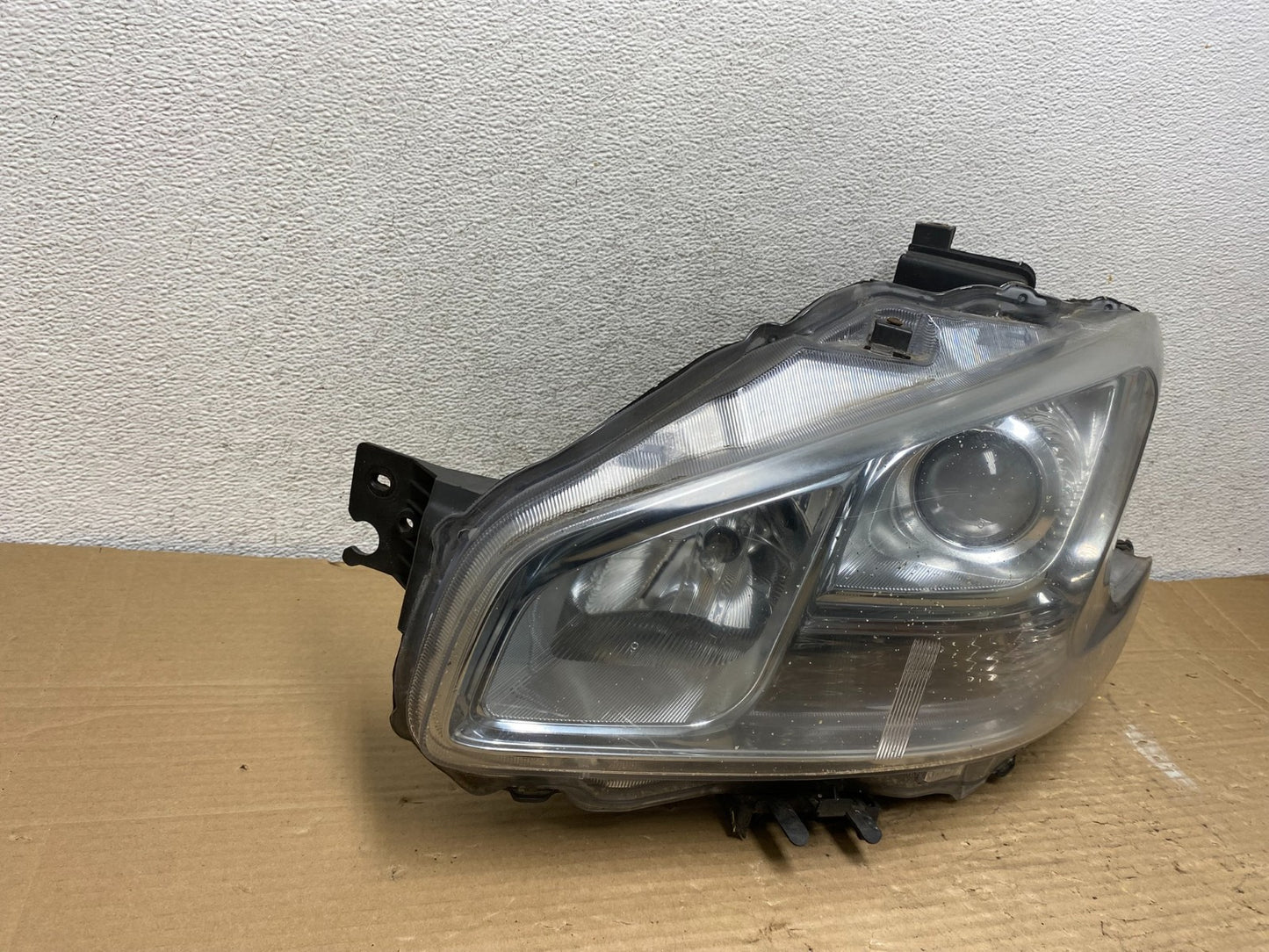 Halogen 2009 to 2014 Nissan Maxima Left Driver LH Side Headlight AG9120 DW1