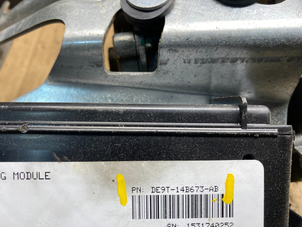 2010-2018 Lincoln Mkt Liftgate Mechanism Motor Module OEM Y1366 DG10