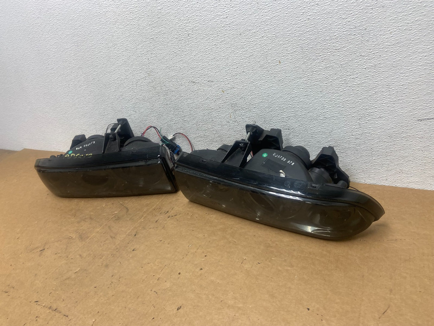 1998 to 2004 Chevrolet S10 Left+Right Set Side Headlights AD52131