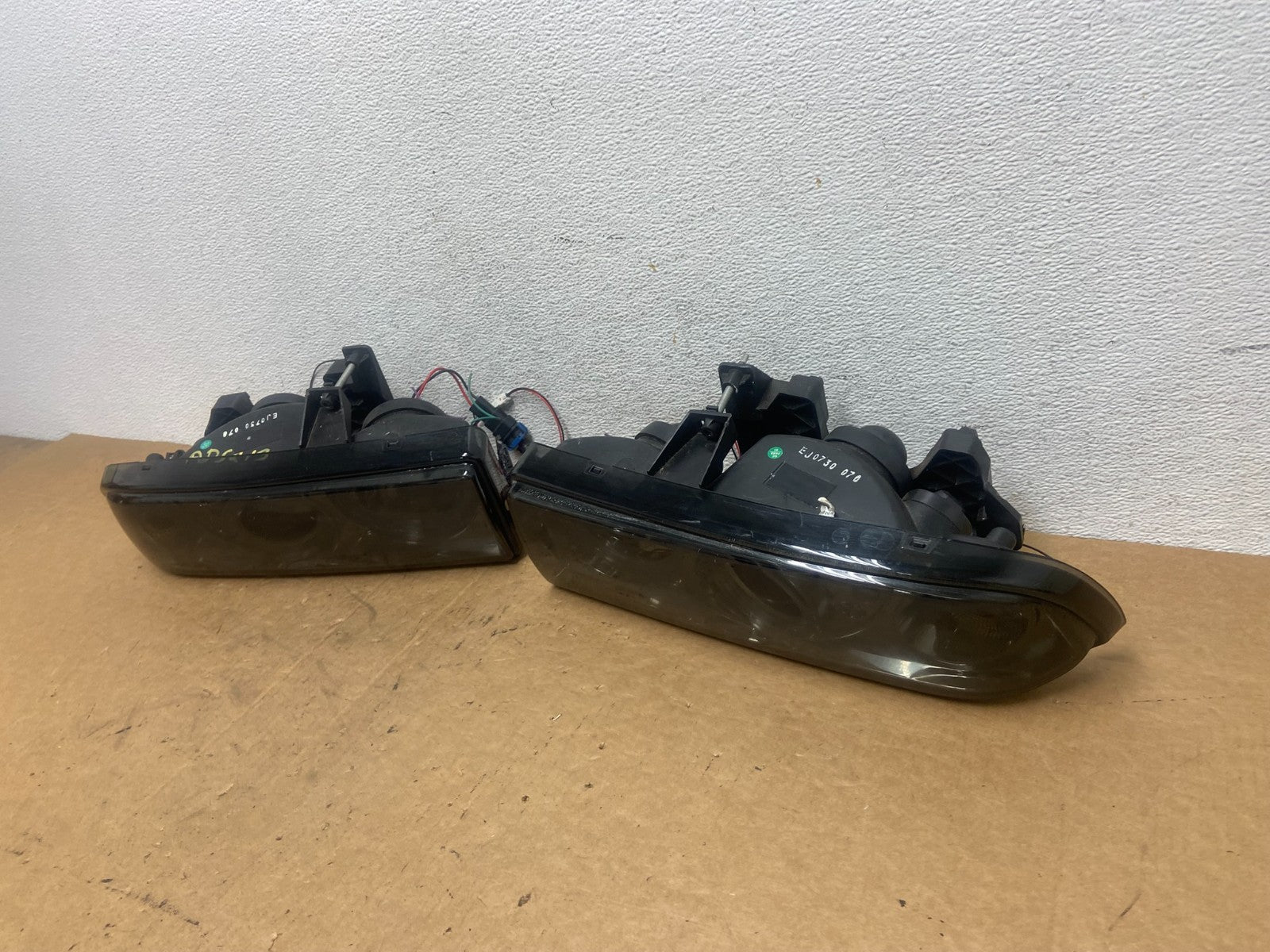 1998 to 2004 Chevrolet S10 Left+Right Set Side Headlights AD52131