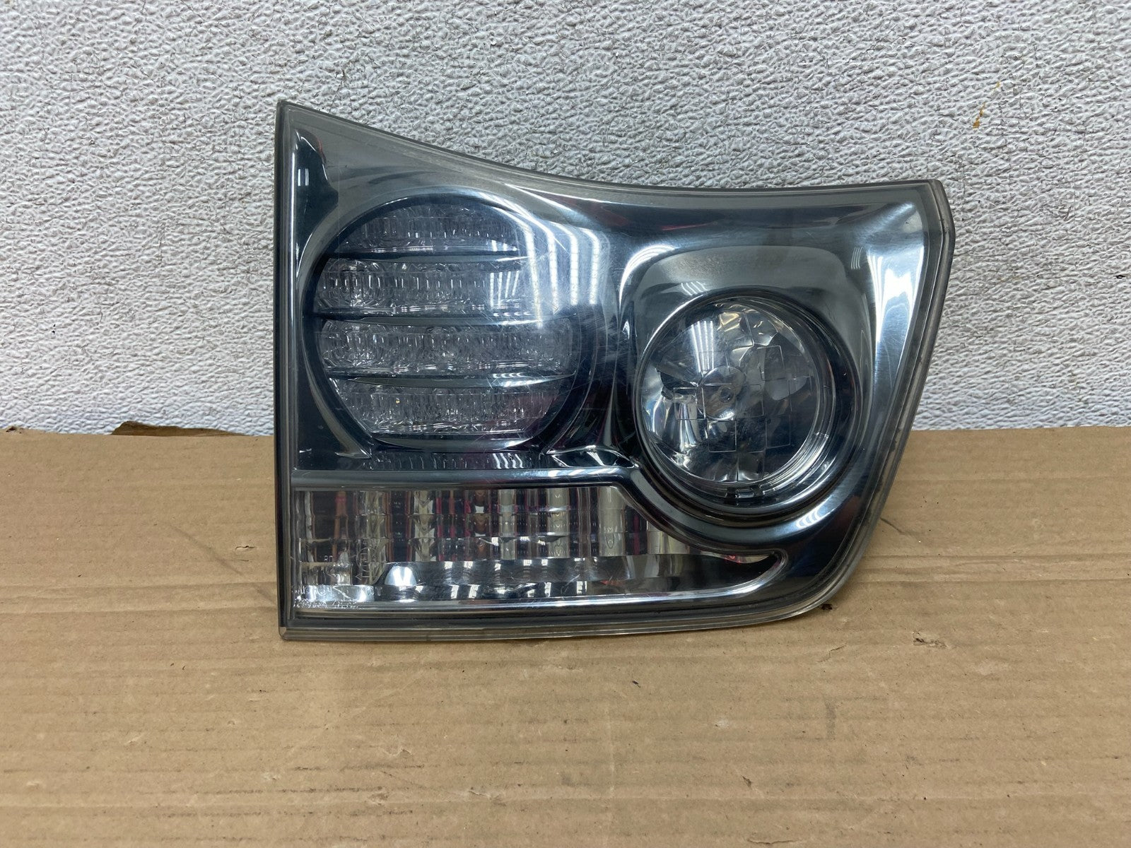 2006 to 2007 Lexus RX400H Left Driver LH Side Inner Tail Light AG8931 DW0