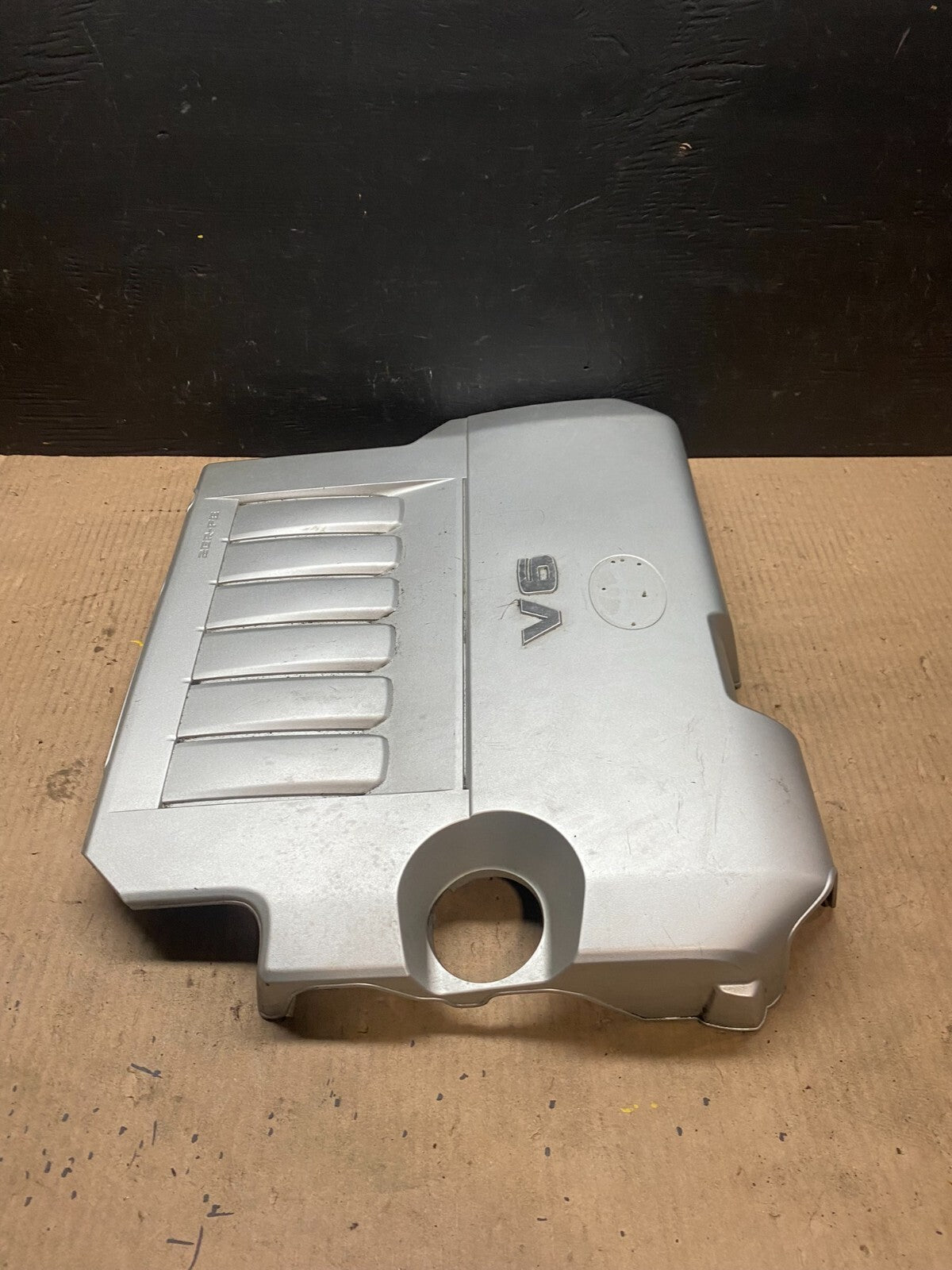 2008 to 2010 Toyota Highlander RAV4 Top Engine Cover Lid E47892