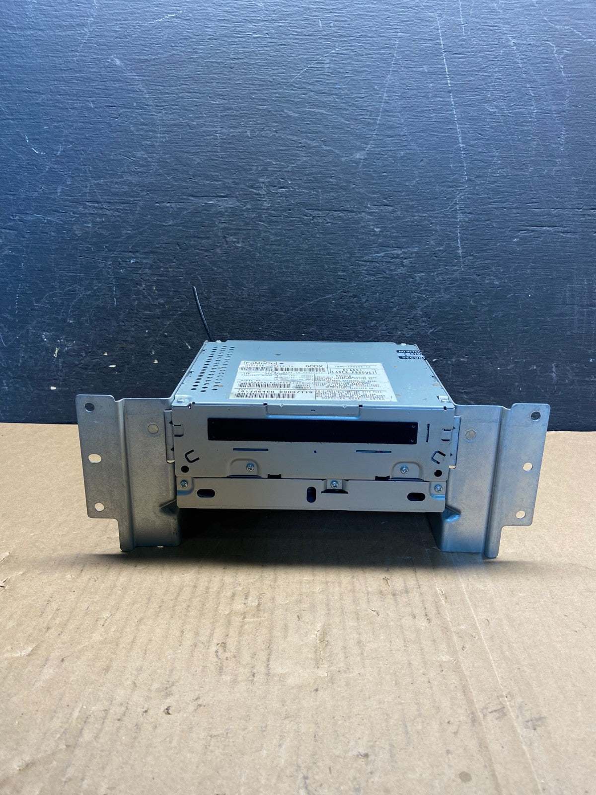 2009 2010 2011 Jaguar XF Radio Receiver CD Player AG1607 DW0
