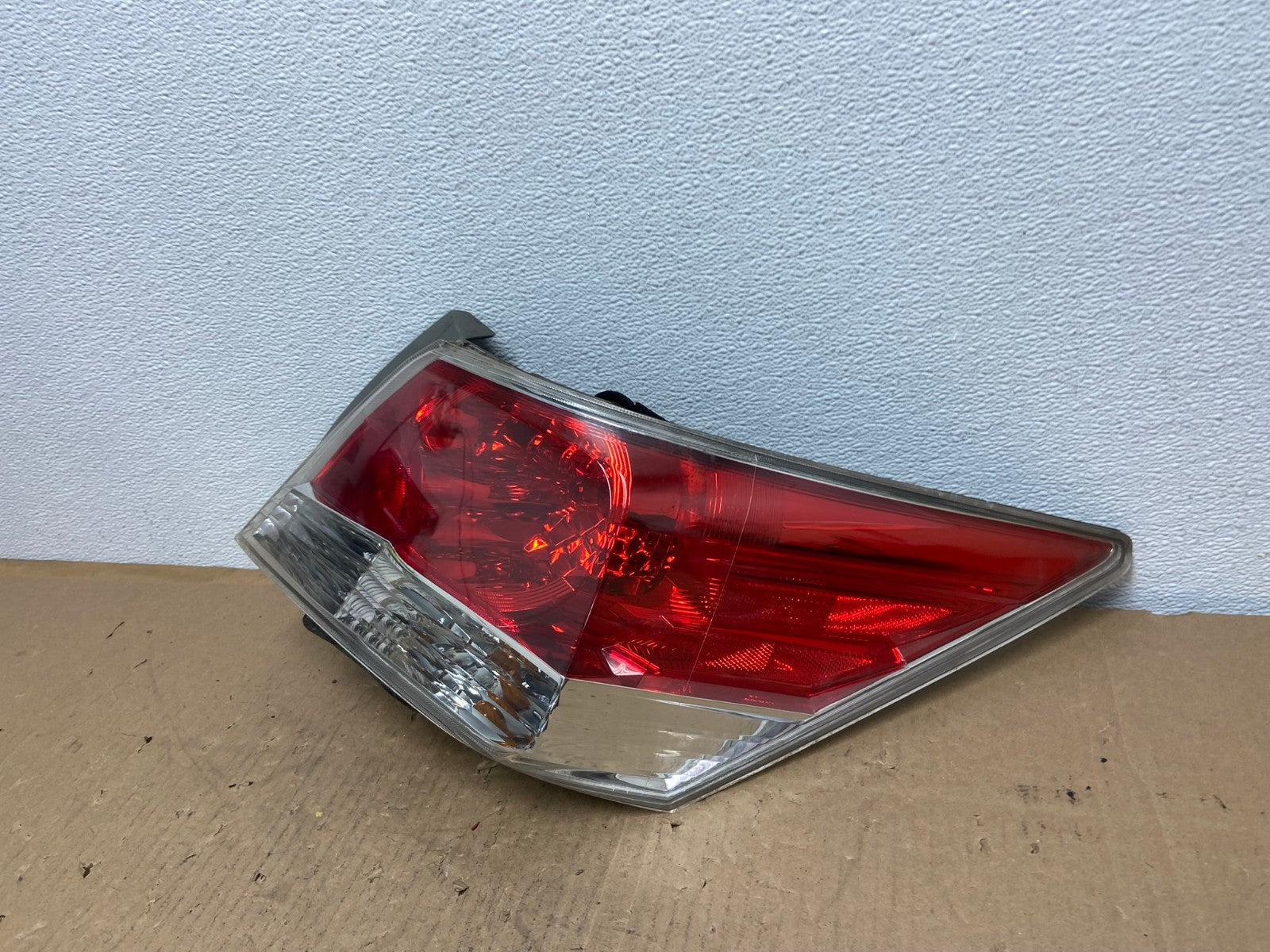 2008 to 2012 Honda Accord Sedan Tail light Right Passenger RH Side AB6617 LK1
