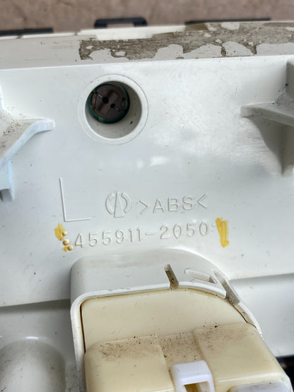 2004 - 2005 Toyota RAV4 A/C Heater Climate Control Unit Switch AG8355 DG5