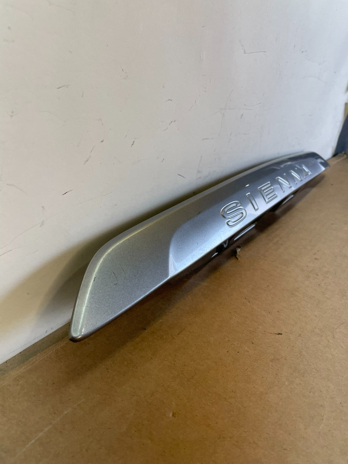 2011 to 2014 Toyota Sienna Rear Liftgate Tailgate Back View Camera AG0949 DG2