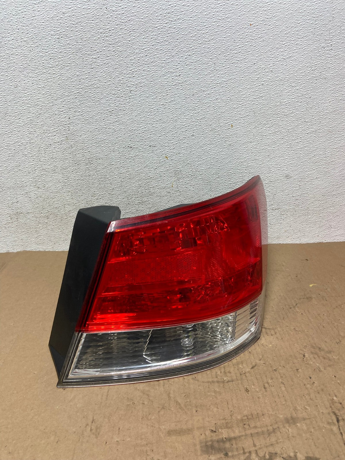 2010 to 2014 Subaru Legacy Right Passenger Rh Side Tail Light AD7773 LK0