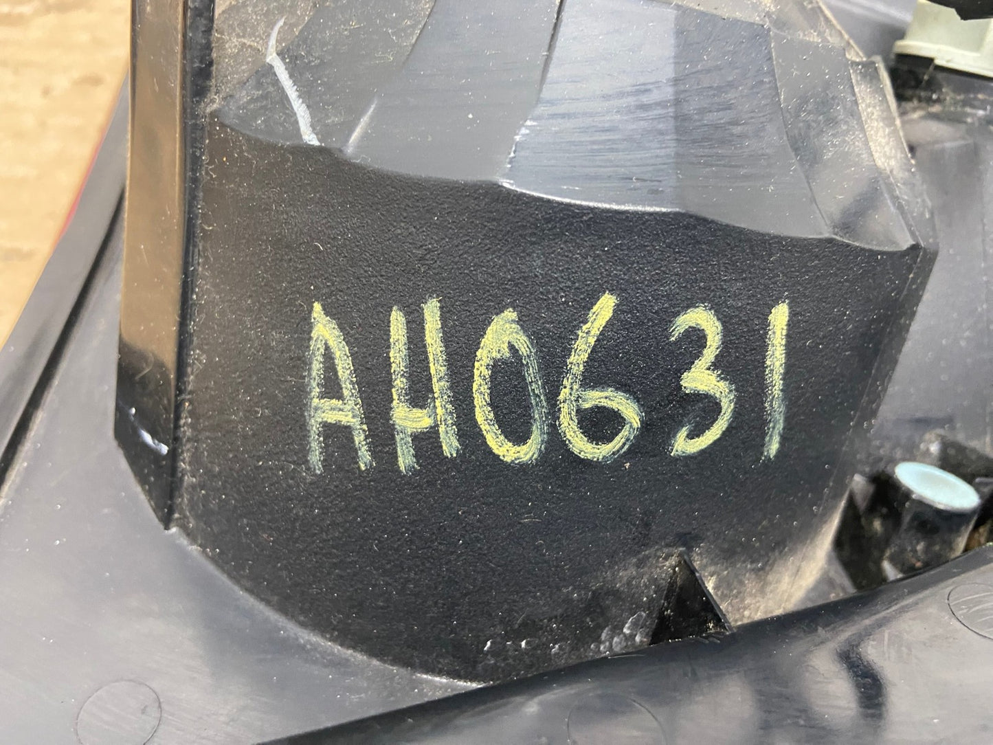 2004 to 2008 Chevrolet Malibu Right Passenger Rh Side Tail Light AH0631 LK7