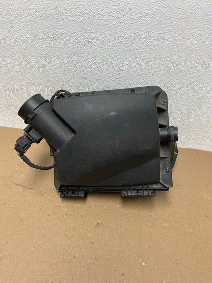 2009 to 2011 Nissan Murano Air Clenaer Filter Box AD6459 DG6