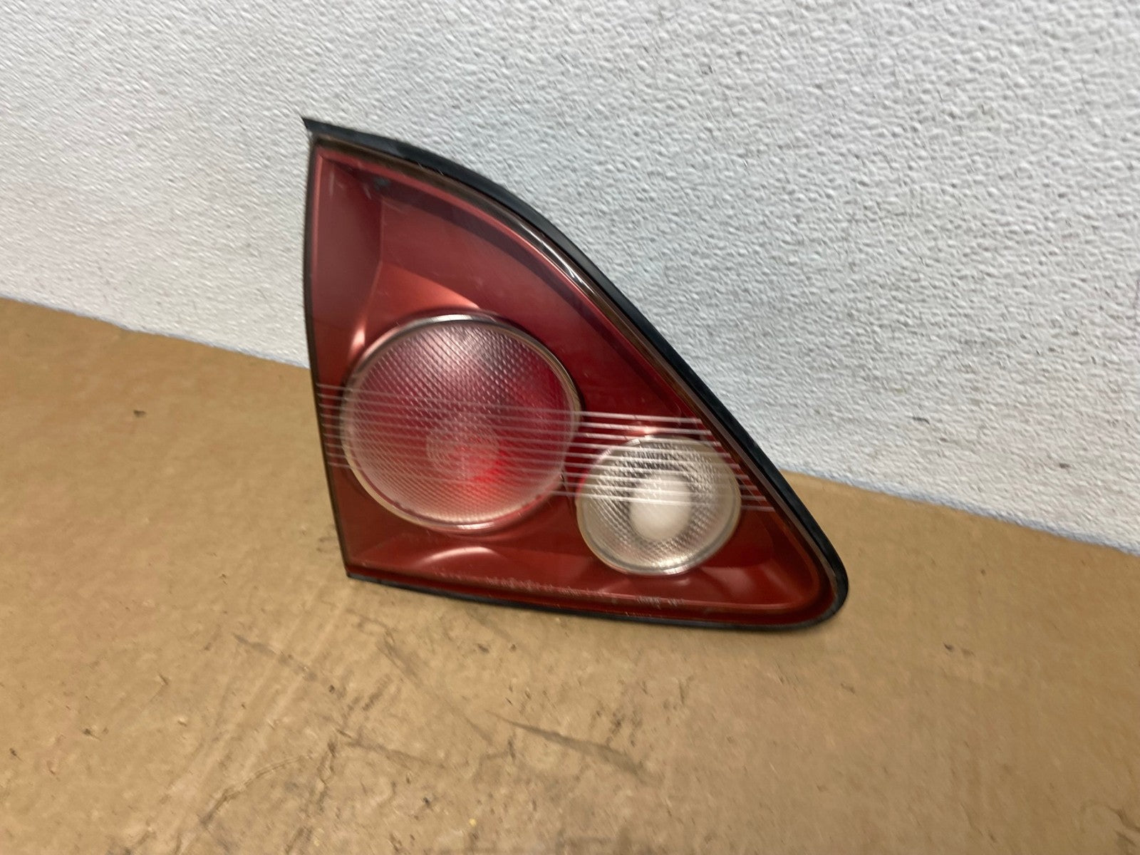 1999-2001 Lexus Rx300 Left Driver Lh Tail Light Inner Trunk Lid AD1373 LK1