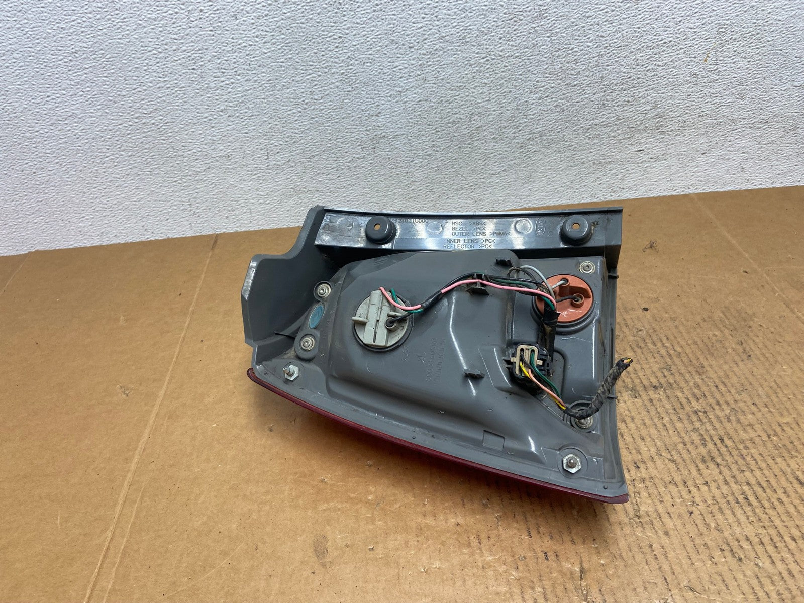 2011 to 2013 Kia Sorento Right Passenger RH Side Tail Light AE0395 LK5