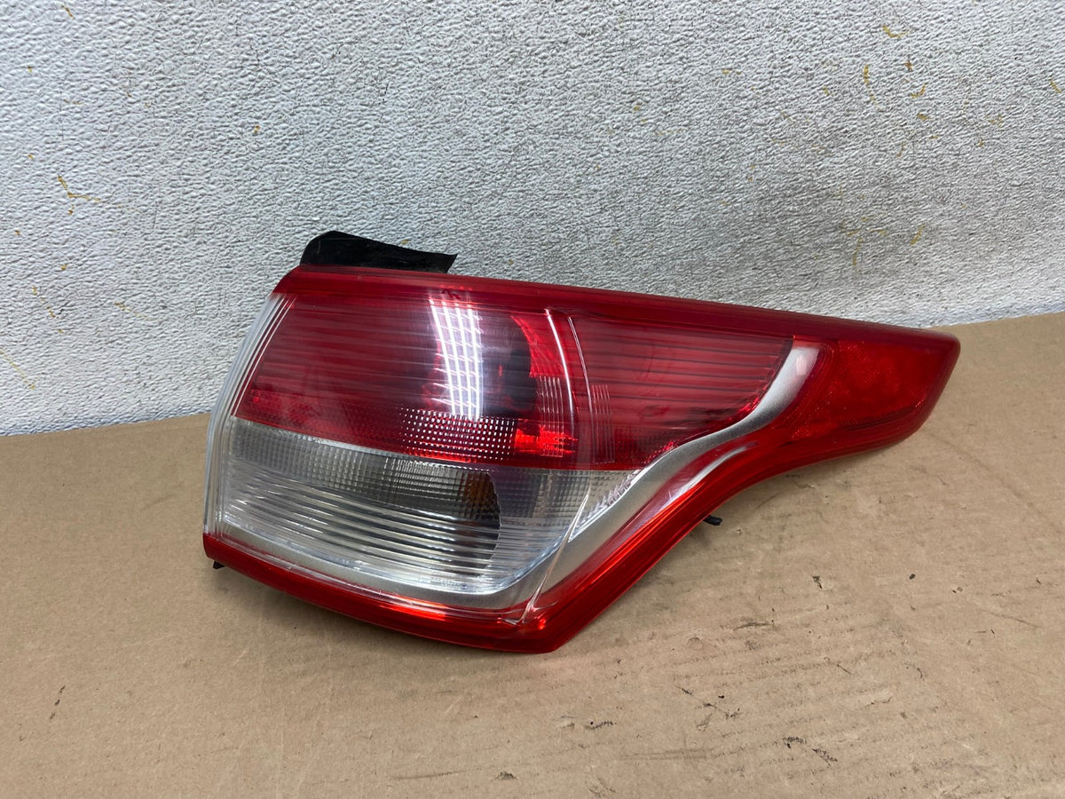 2013 to 2016 Ford Escape Right Passenger RH Side Tail Light AH9405 LK0