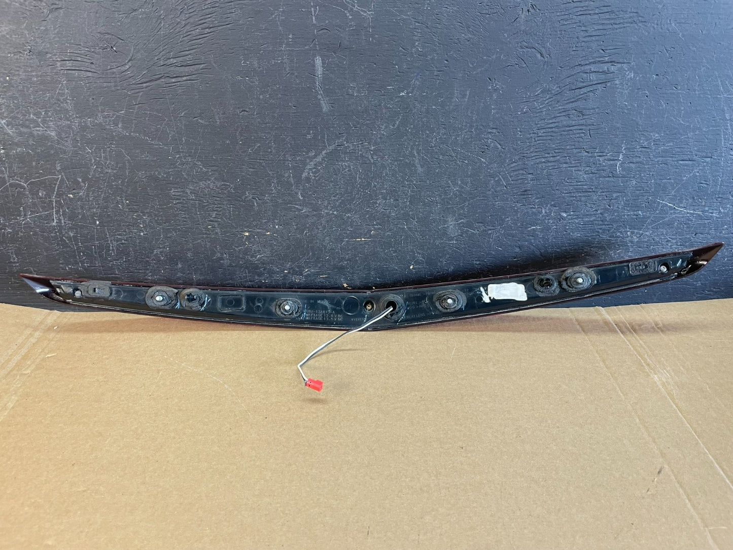 2008-2013 Cadillac Cts Sedan Trunk Lid 3rd Third Brake Tail Light AC9941 DW3