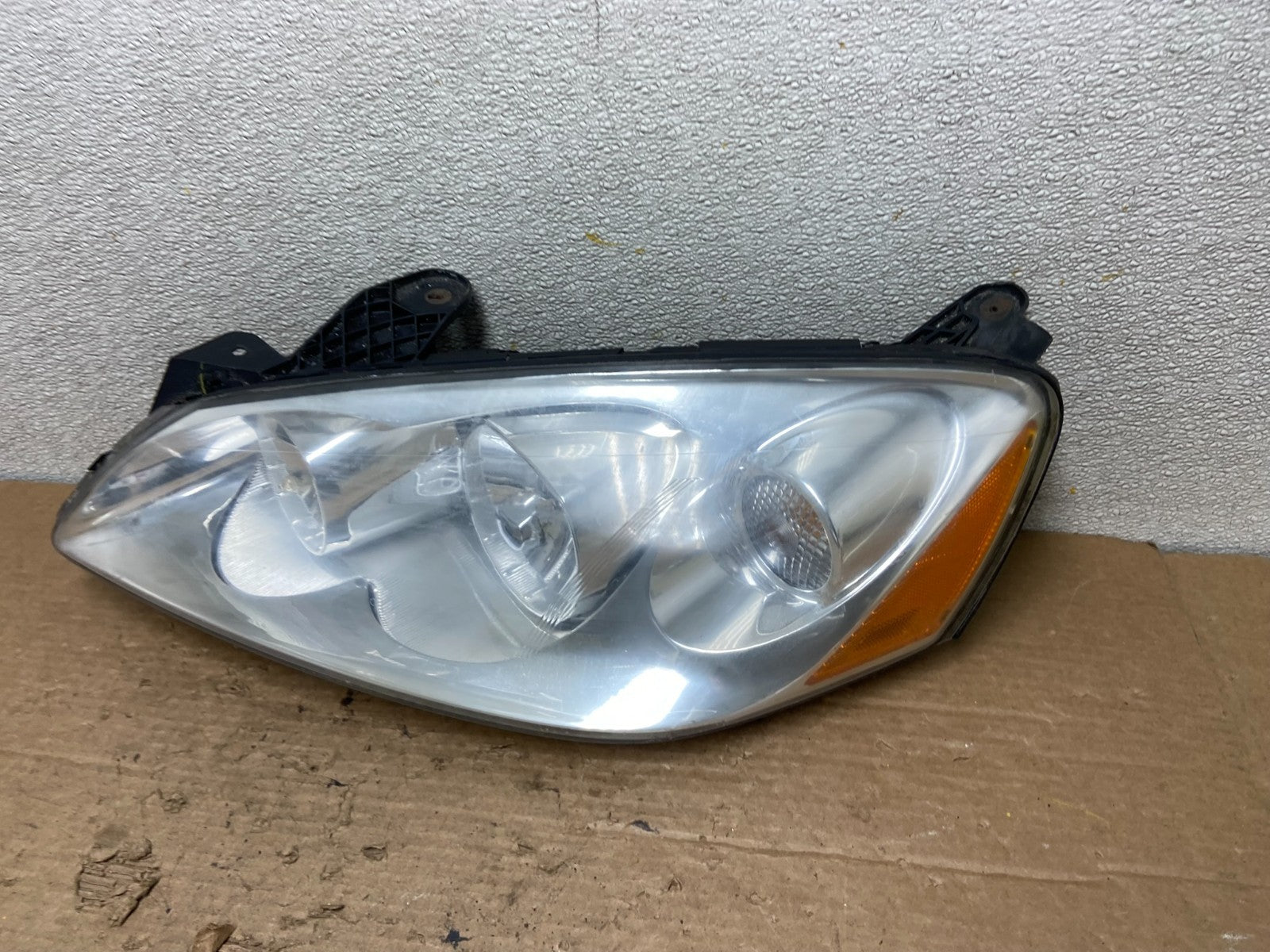 2005 to 2009 Pontiac G6 Headlight Left Driver LH Side Halogen Oem Z3641 DW1