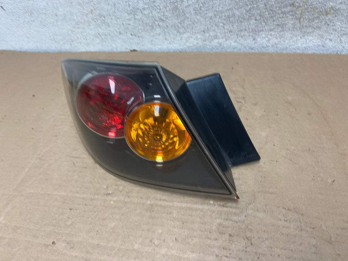 2004 2005 2006 Mazda 3 Hatchback Left Driver LH Side Tail Light AH9460 LK1