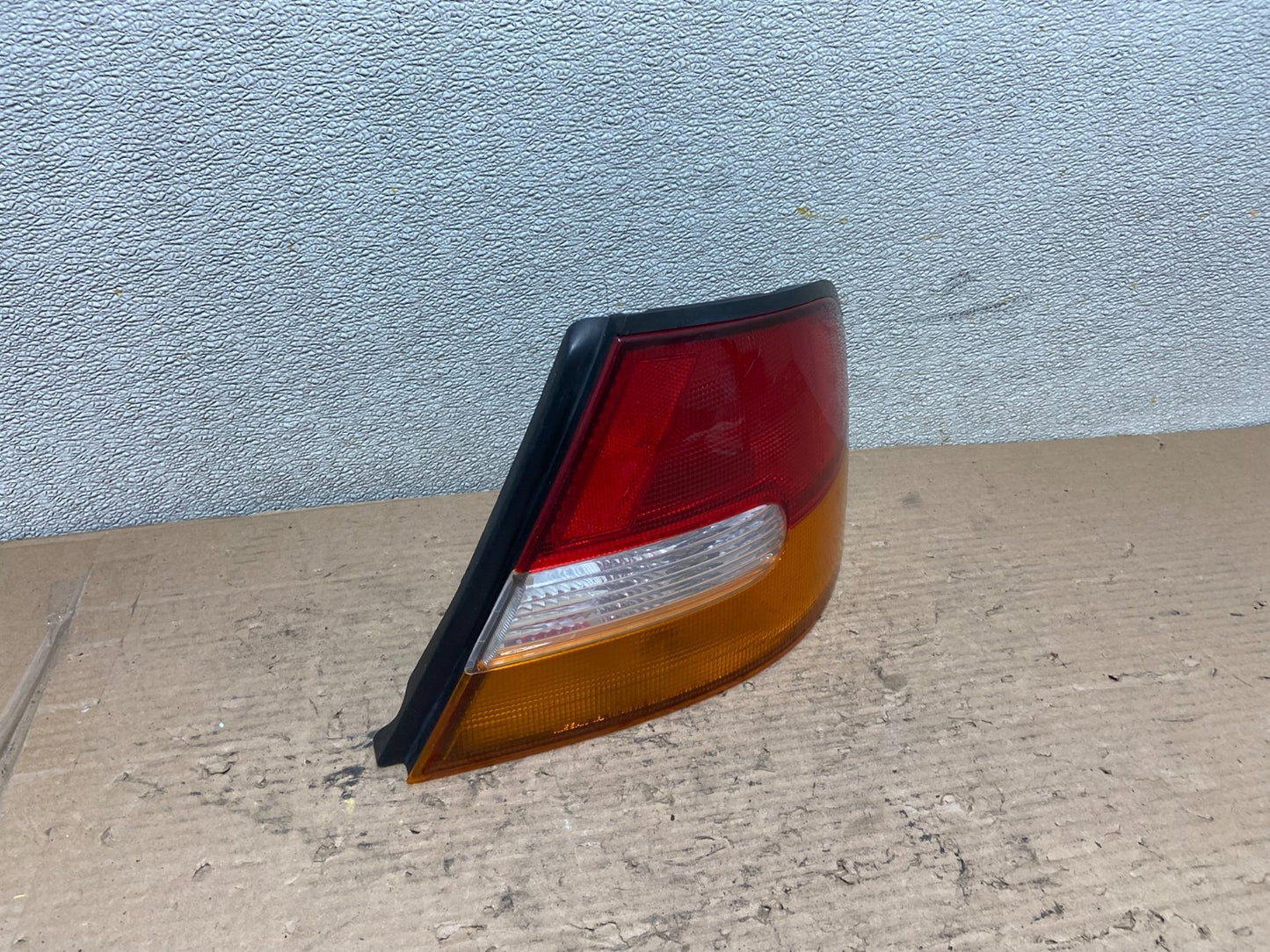 1998 1999 Nissan Altima Right Passenger RH Side Tail Light Oem AA9672 LK2