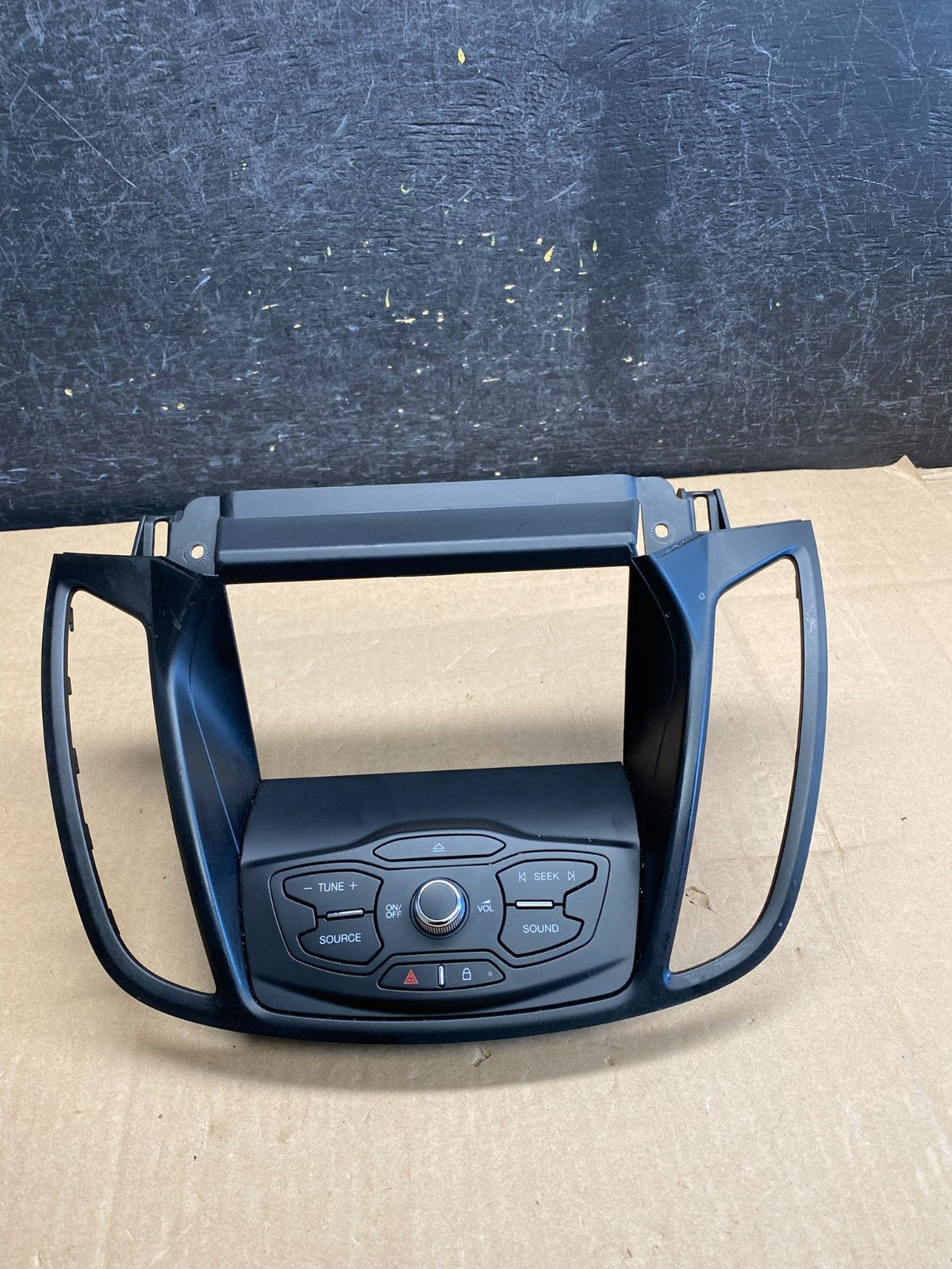 2013 to 2016 Ford Escape Dash Radio Control Panel Bezel cj54-18835 AI2985 DG0