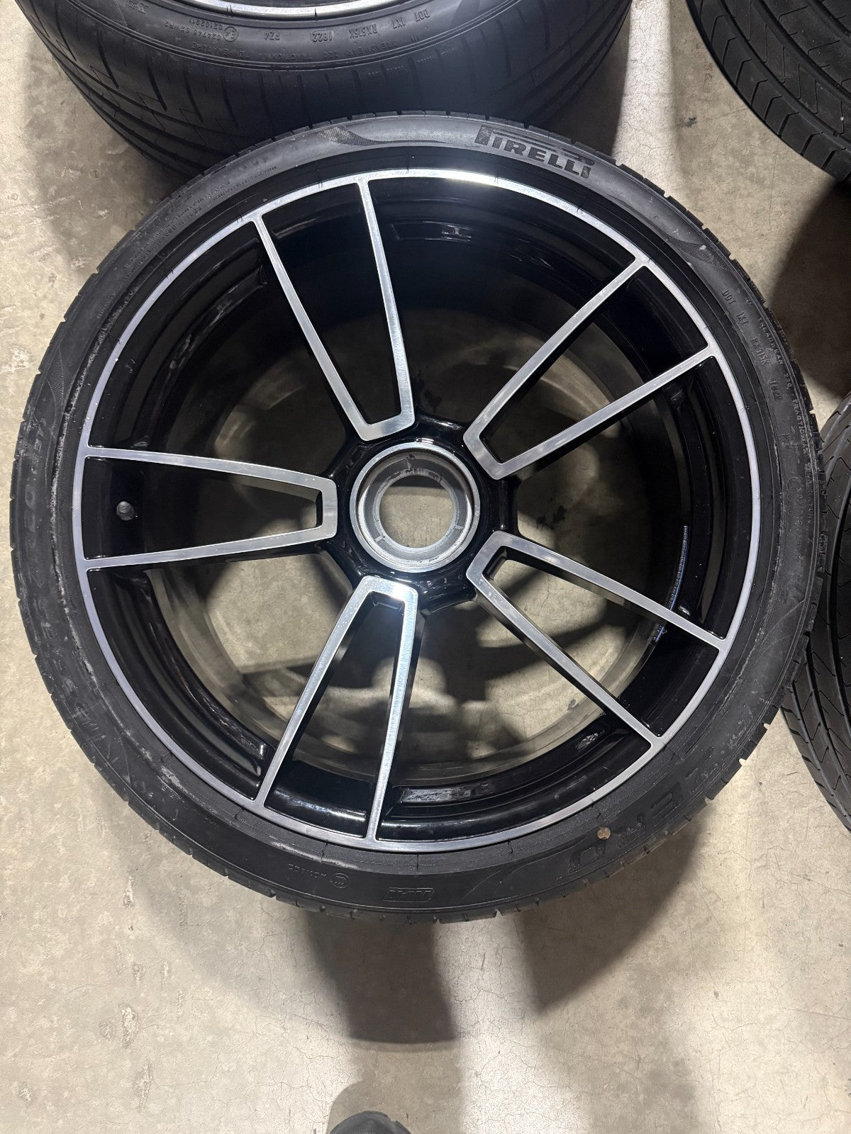Porsche 911 992 Turbo Sport 4 11.5Jx21 4xWheels Rims 992601025AA Center Lock OEM6