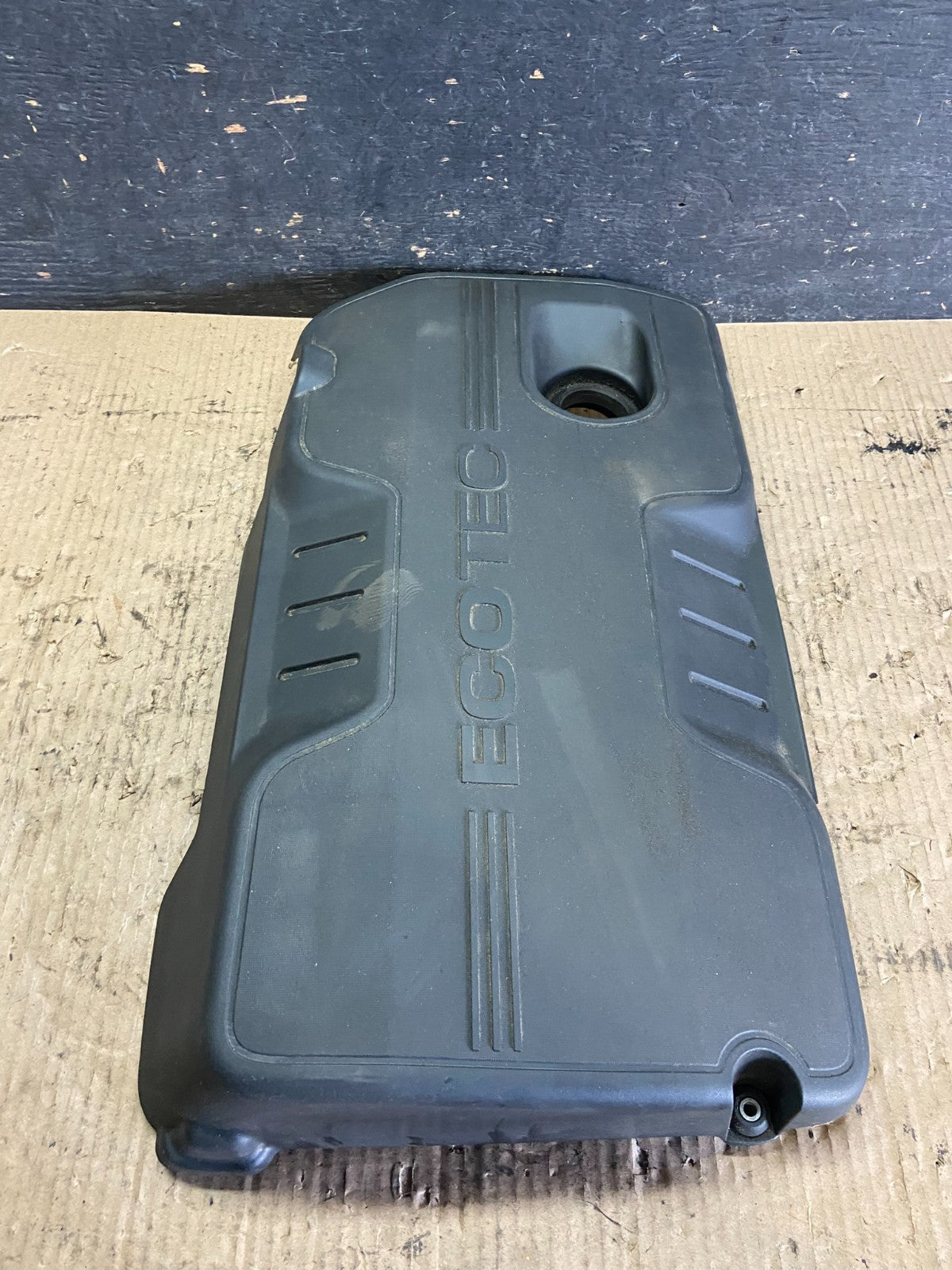2011 to 2017 Chevrolet Equinox EcoTec 2.4L Motor Engine Cover  Q3328 DG3