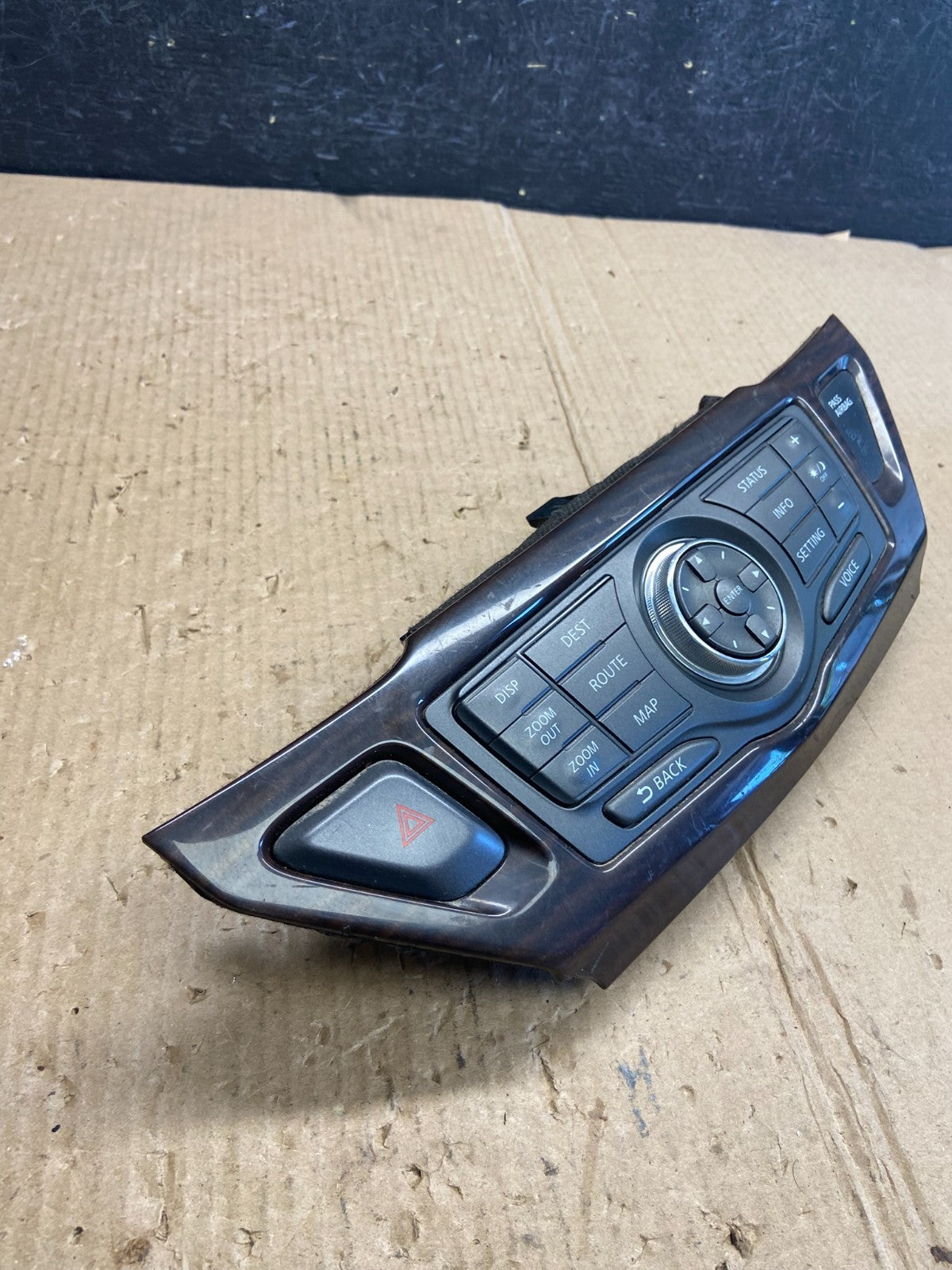 2013 to 2018 Nissan Pathfinder Radio Audio Climate Control AE3910 DG3