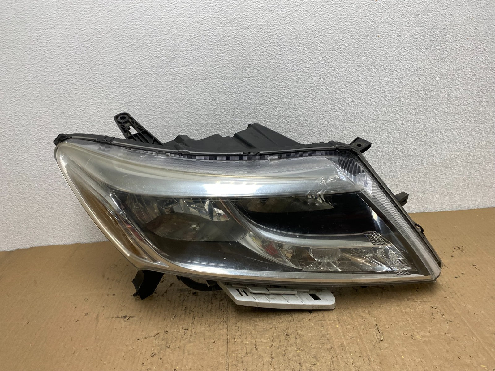 2013 to 2016 Nissan Pathfinder Right Passenger RH Side Headlight DEPO AB9918 DW0