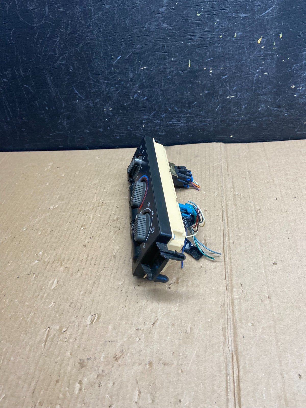 1999 to 2002 Chevrolet Silverado HVAC Heater Climate Control Module ae3824 DG2