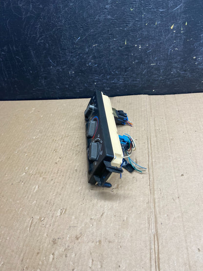 1999 to 2002 Chevrolet Silverado HVAC Heater Climate Control Module ae3824 DG2