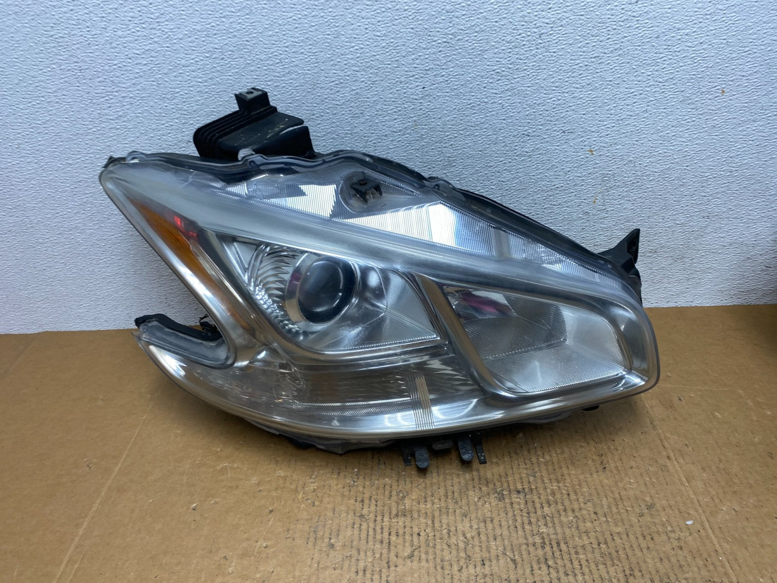 Halogen 2009-2014 Nissan Maxima Right Passenger Headlight AE0635 DW0