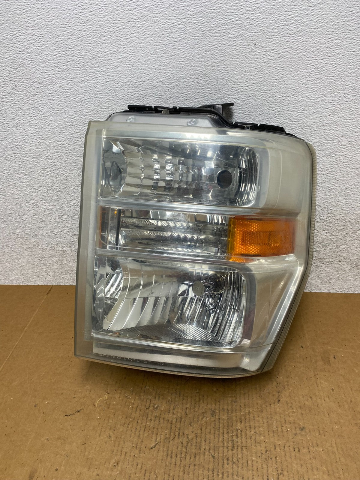 2008-2014 Ford Econoline E150 E250 E350 Left Driver LH Headlight AE0660 DW0