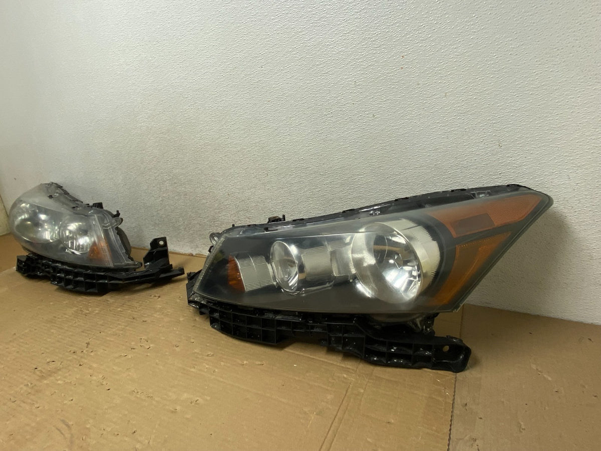 2008 to 2012 Honda Accord Sedan Left+Right Set Halogen Headlights AG9270 DW2