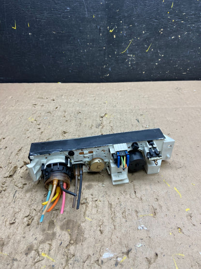 2001 - 2007 GMC Chevrolet Astro Express Climate Control A/C T8669 DG3