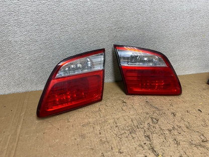 2000 - 2001 Infiniti i30 Left+Right Side Tail Lights Inner Oem V8441 DW2