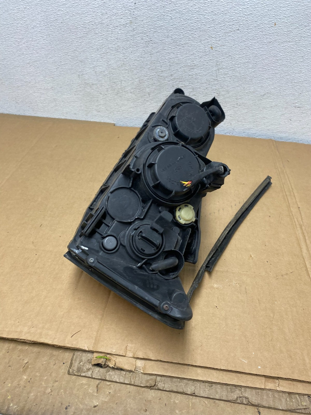 2006-2008 Hyundai Sonata Right Passenger Rh Side Headlight Halogen AD0719 DW6