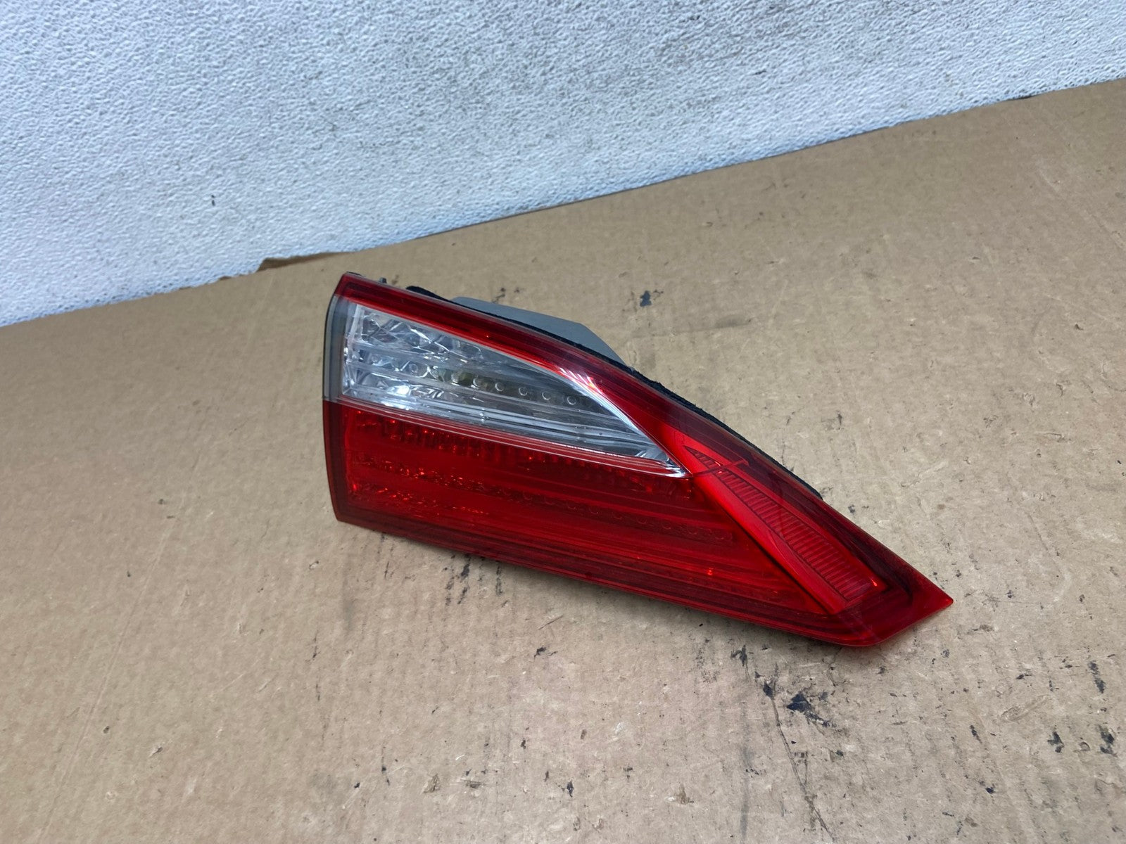 2011 2012 2013 Hyundai Elantra Inner Tail Light Right Passenger AG2213 LK1
