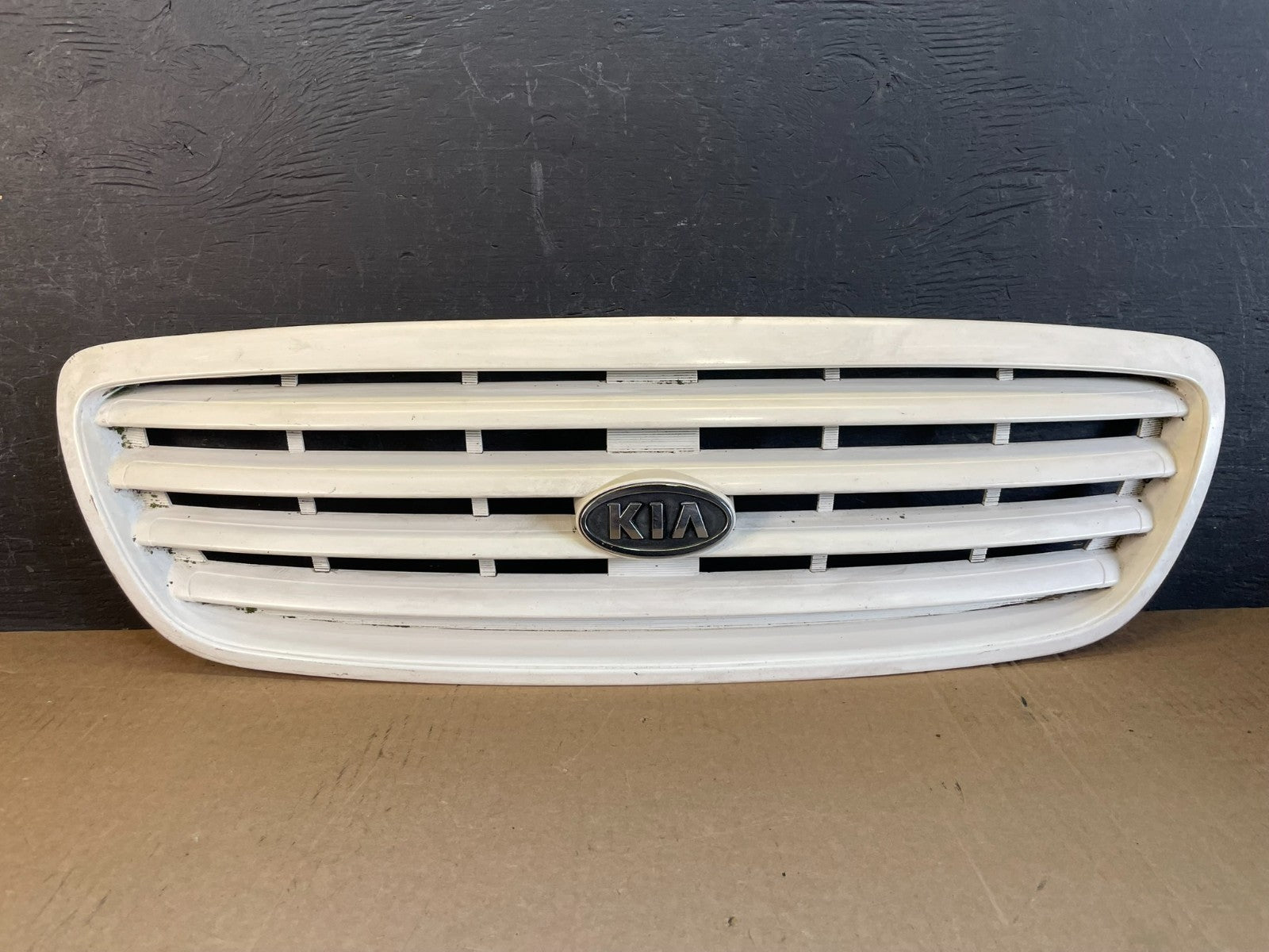 2001 to 2004 Kia Sedona Front Upper Grill Grille ad0174 DG0