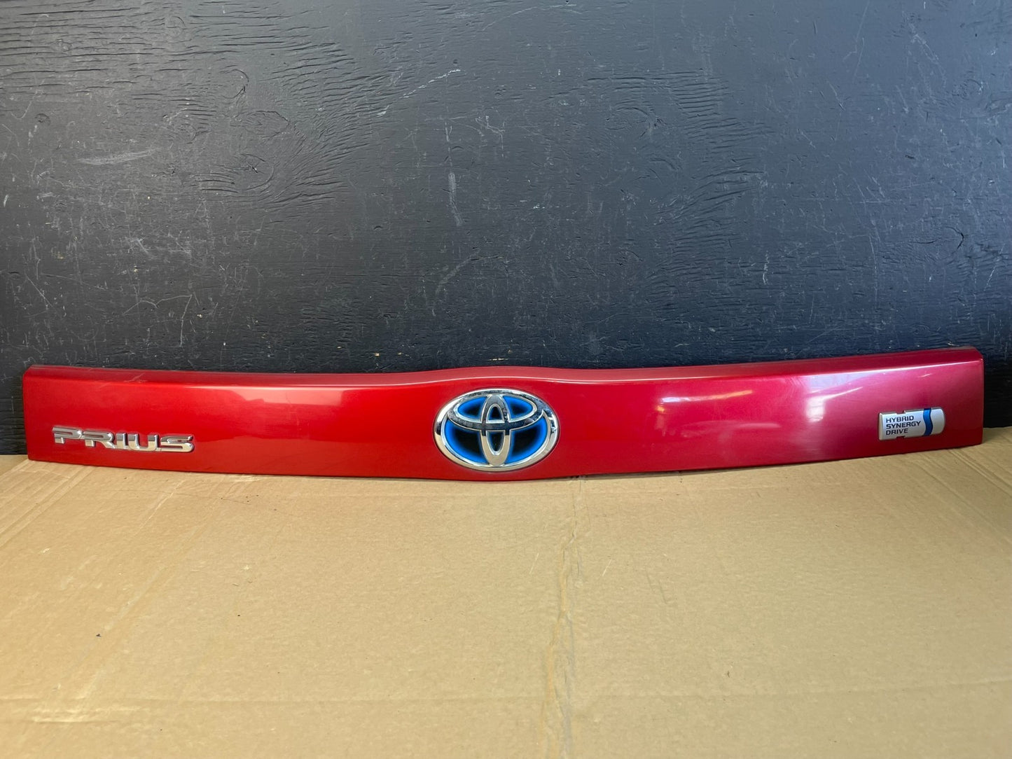 2010 - 2015 Toyota Prius Trunk Rear Tailgate Molding Panel 76801-00900 ac9674 DG0