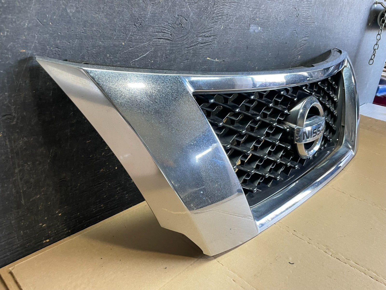 2013 to 2016 Pathfinder  Front Upper Chrome Grill Grille OEM s5740 DG1