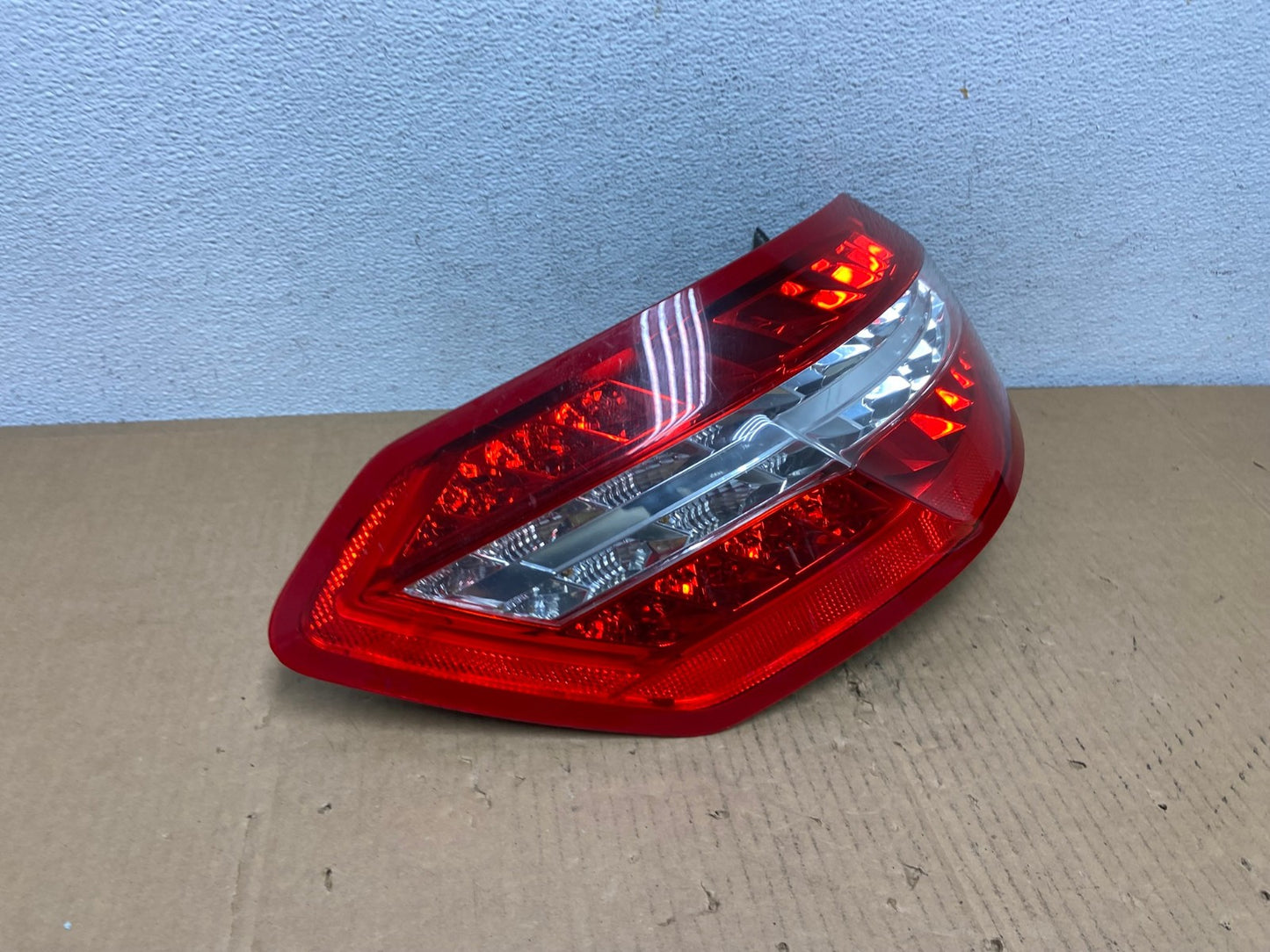 2010-2013 Mercedes-Benz E350 Left Driver LH Side Tail Light AD0885 LK2
