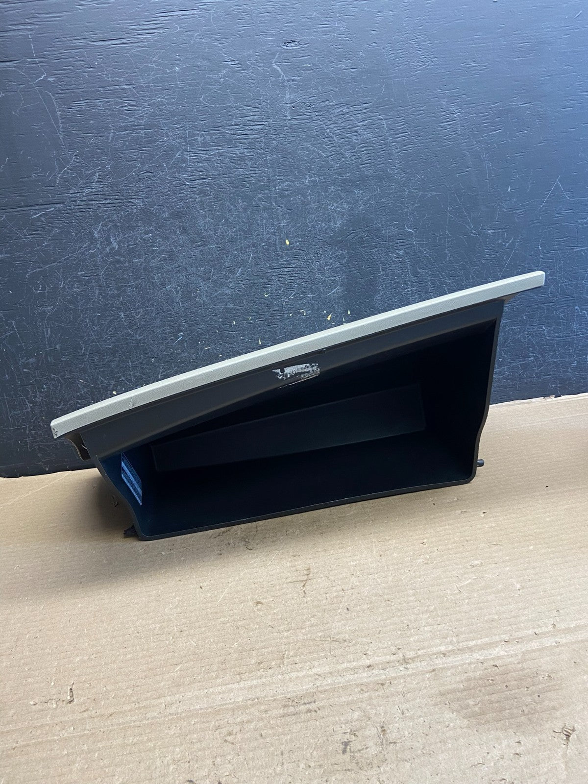 2007-2011 Toyota Camry Front Right Passenger Storage Glove Box ah3607 DG3