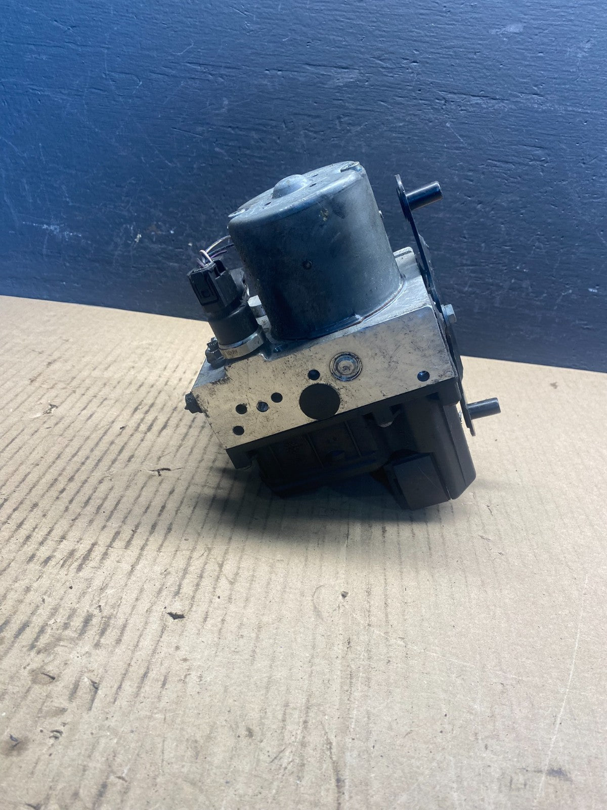 2002-2005 BMW 745i 760i ABS Anti-Lock Brake Pump 6764446 ac9007 DG2