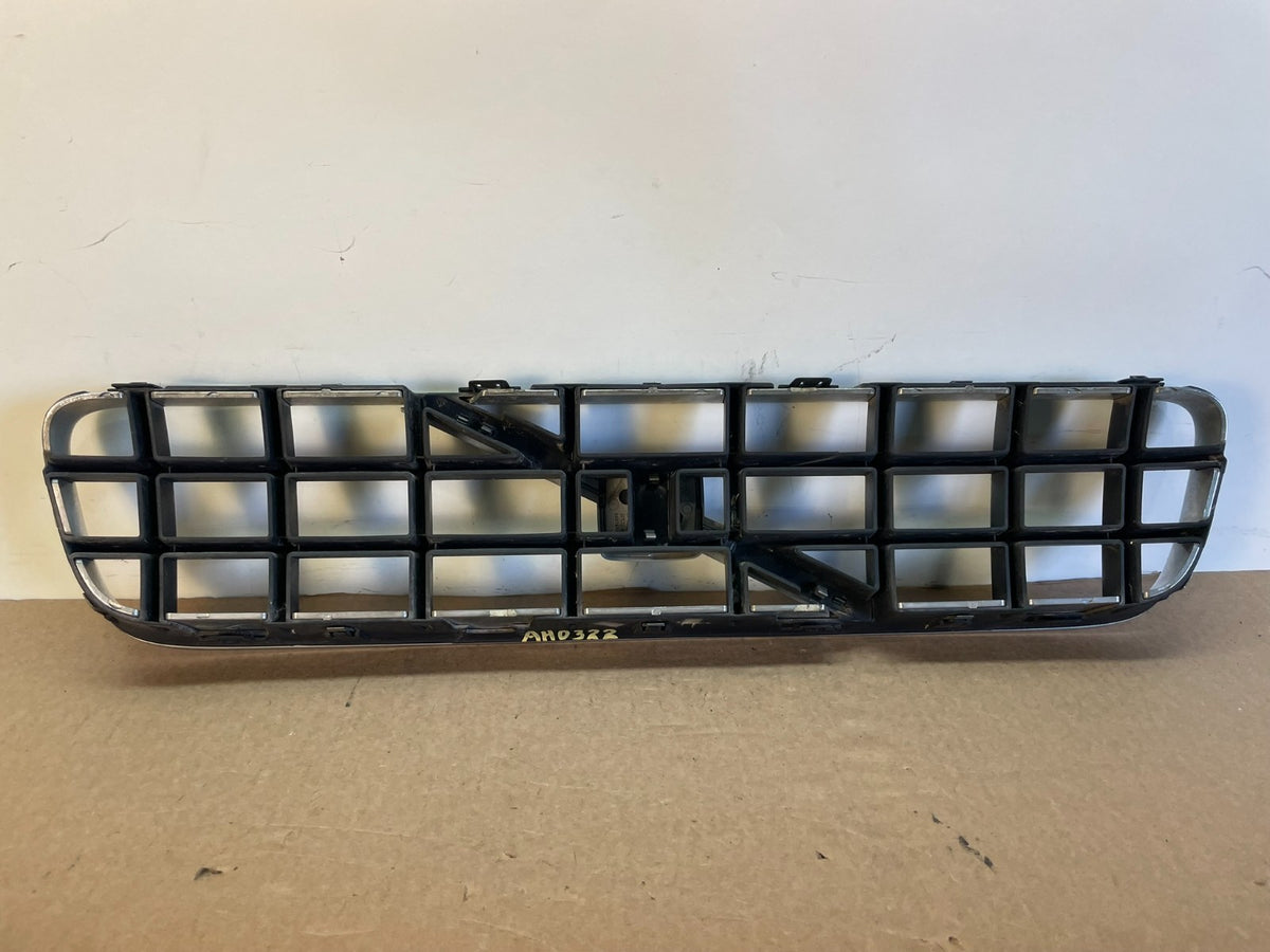 2003 to 2006 Volvo XC90 Front Upper Grill Grille AH03223