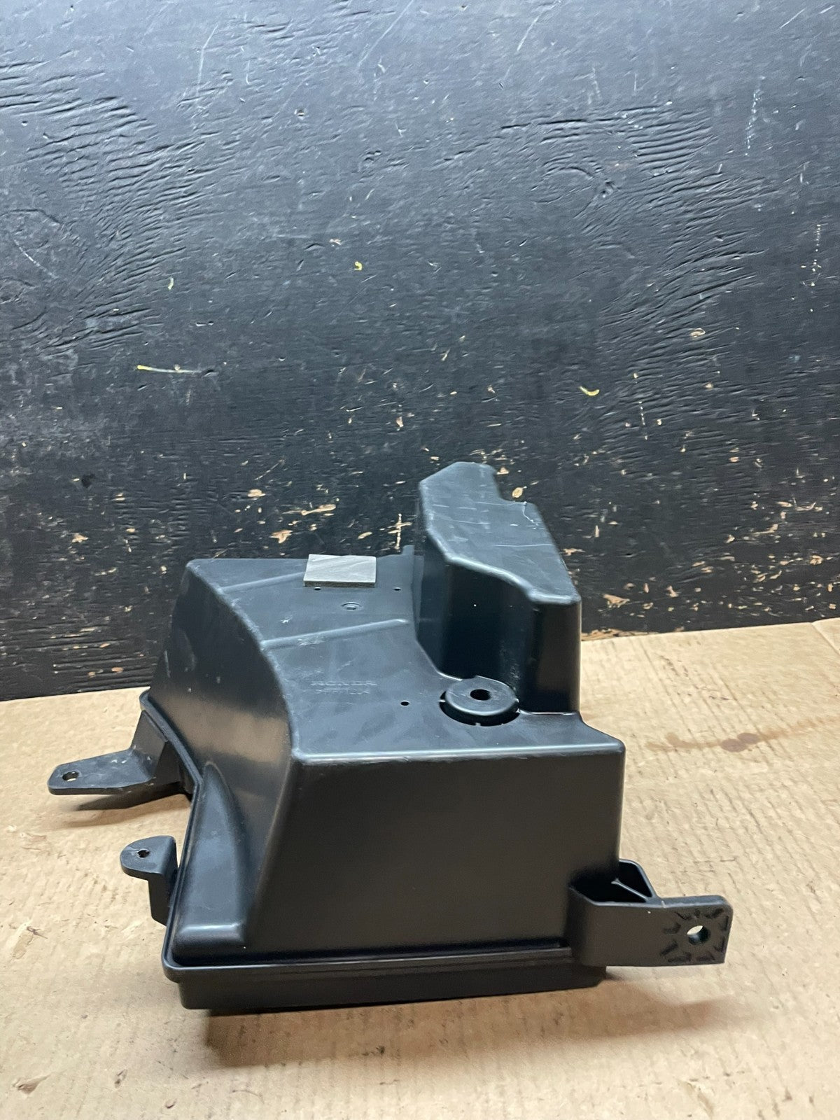 2011 to 2017 Honda Odyssey Rear Subwoofer Speaker OEM y9529 DG5