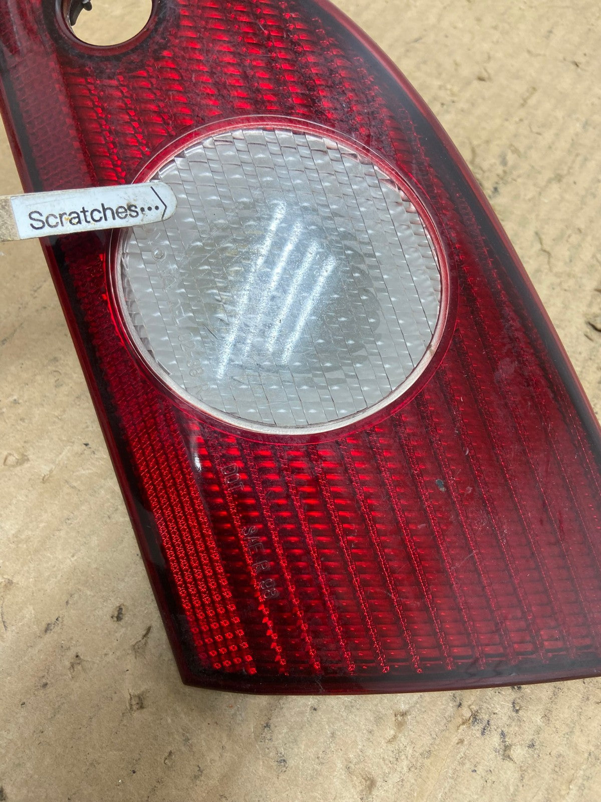2001 2002 Toyota Corolla Right Passenger RH Side Inner Tail light AD2516 LK3