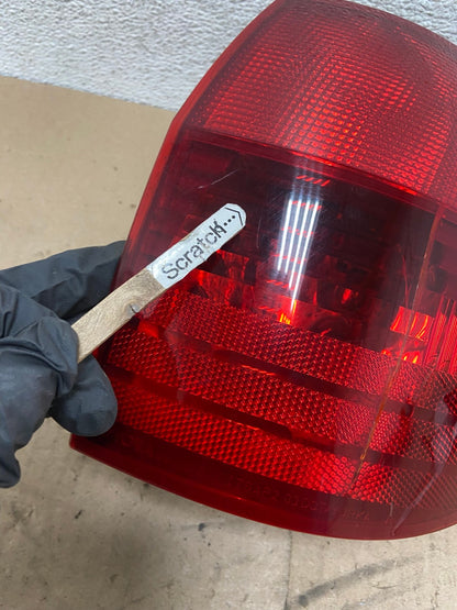 2004-2005 Toyota Sienna Right Passenger Rh Side Tail Light AG4795 LK3