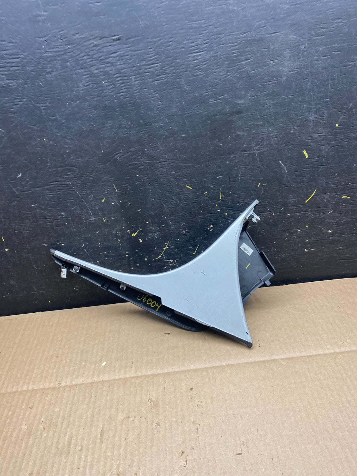 2011 2014 Hyundai Sonata Center Console Upper Left Trim Molding Bezel U6004 DG4