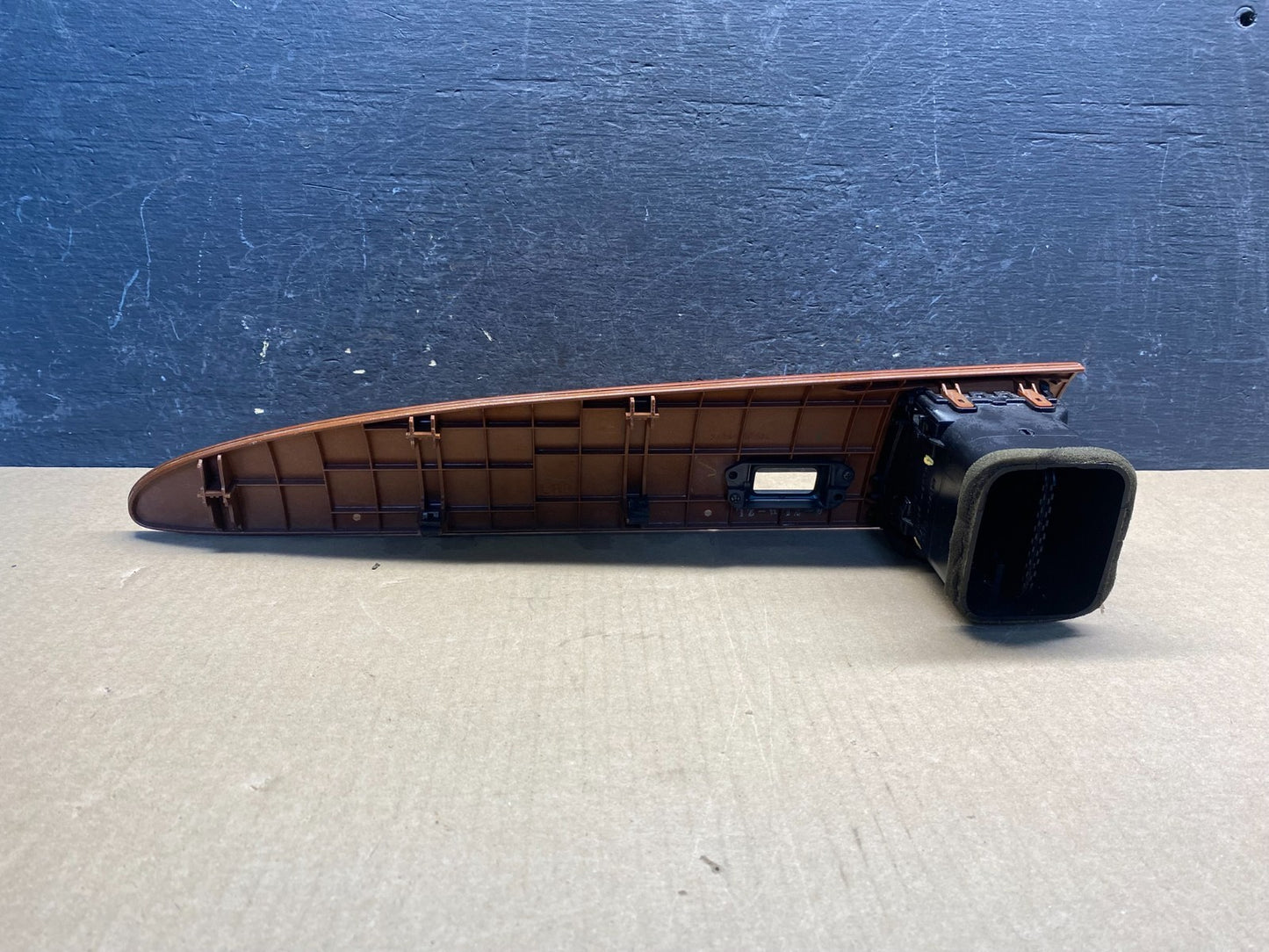 2002-2010 Lexus SC430 Right Passenger Dash Center Air Vent Bezel Trim AG4013 DG3