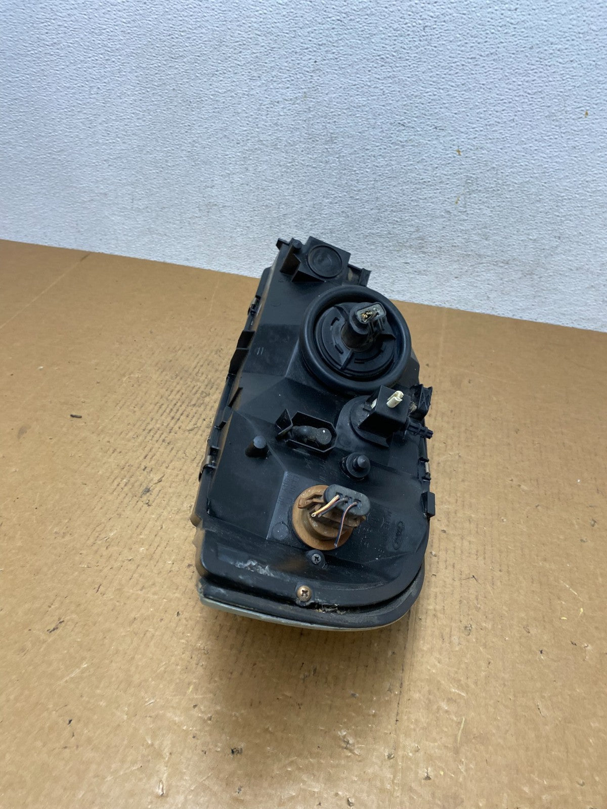 1999 to 2003 Ford Windstar Right Passenger RH Halogen Headlight AE0377 DW5