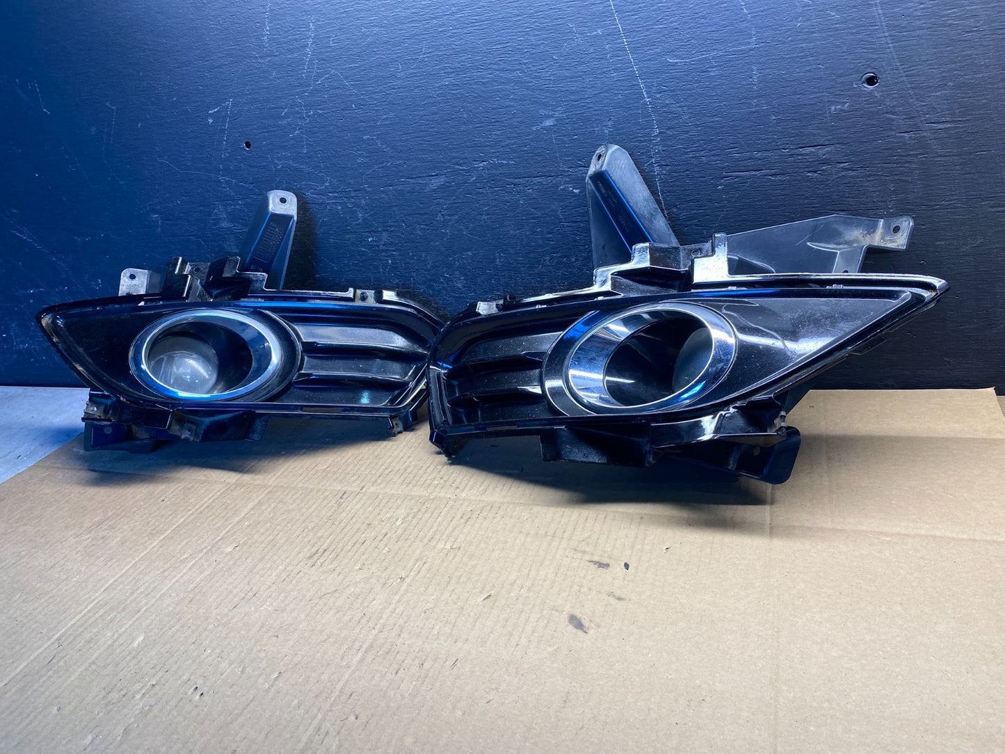 2013-2016 Ford Fusion Front Bumper Left+Right Set Fog Light Bezel Trim AD5030 DG1